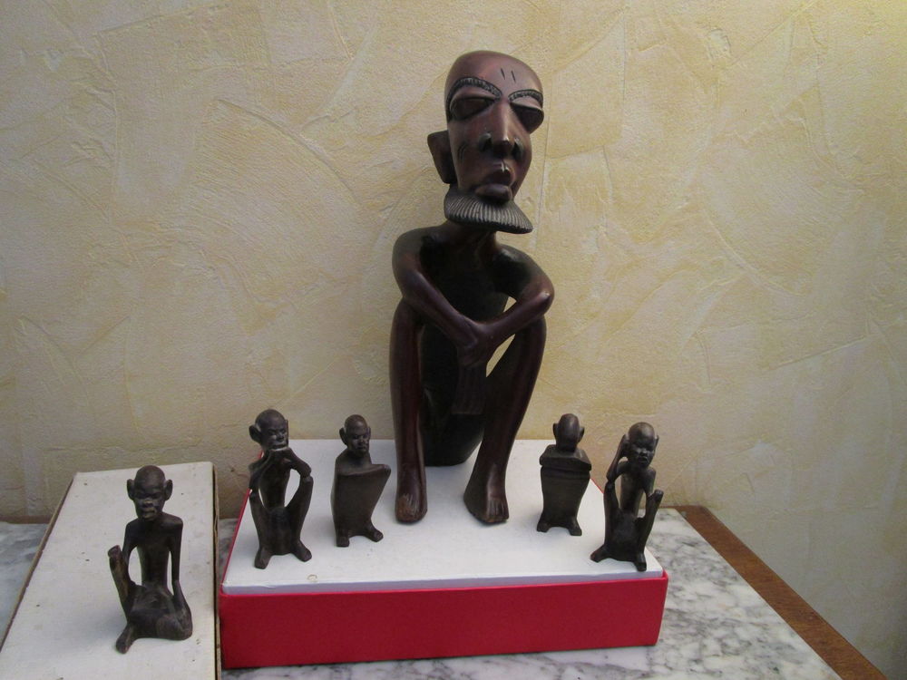 VIEILLES STATUE AFRICAINE GRIOT AFRICAIN 30 Villepinte (93)