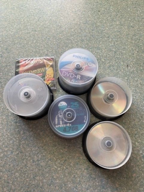 Lot de CD et DVD vierges 50 Bourg-en-Bresse (01)
