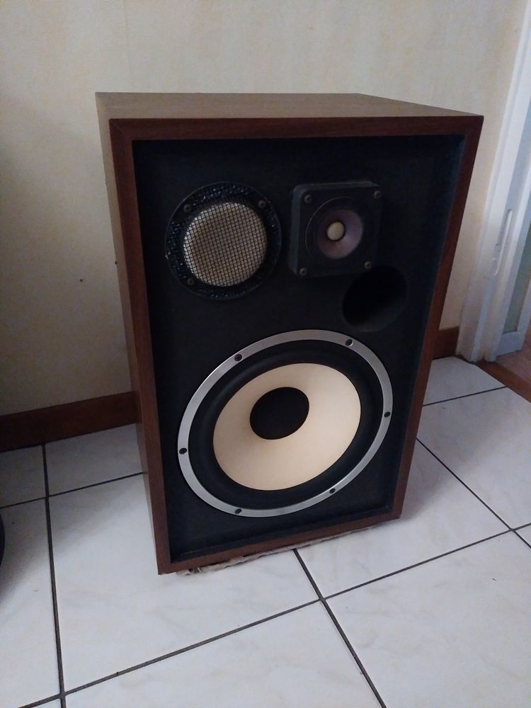 VIETA 3 voies bass Reflex 70' 199 Ohnenheim (67)