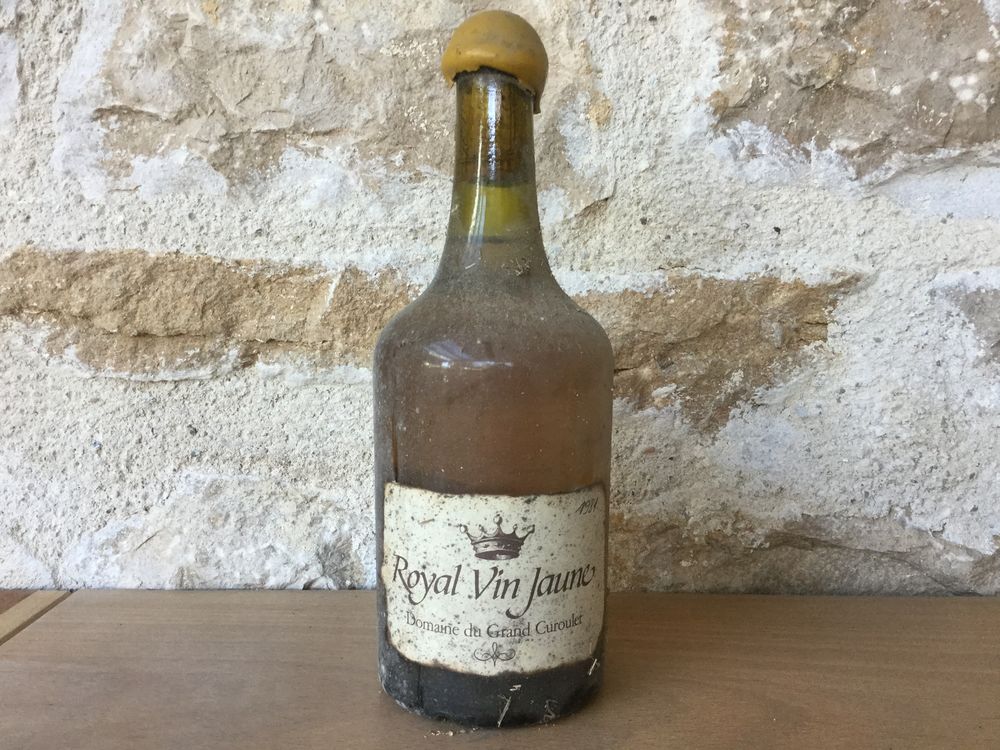 VIEUX VIN JAUNE 1981  Confr�rie Royal Vin Jaune  250 La Fert� (39)