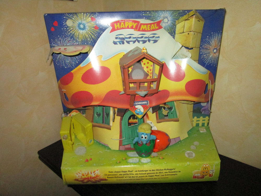 VIEUX PRESENTOIR SCHTROUMPFS ANNEE 2000  MC DONALD S 50 Villepinte (93)