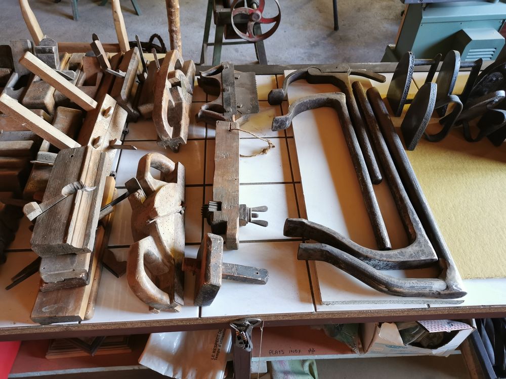 LOT DE VIEUX RABOTS 890 Mesnay (39)