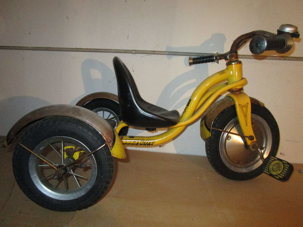 VIEUX VELO ENFANT TRICYCLE  POWERLITE  35 Villepinte (93)