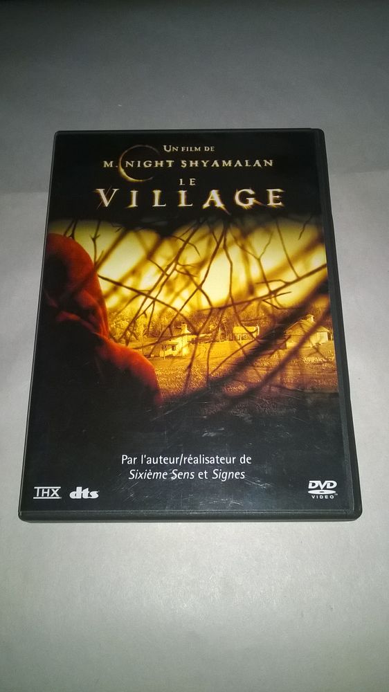 DVD Le Village
2005
Excellent etat
En Fran�ais
A la fin 5 Talange (57)