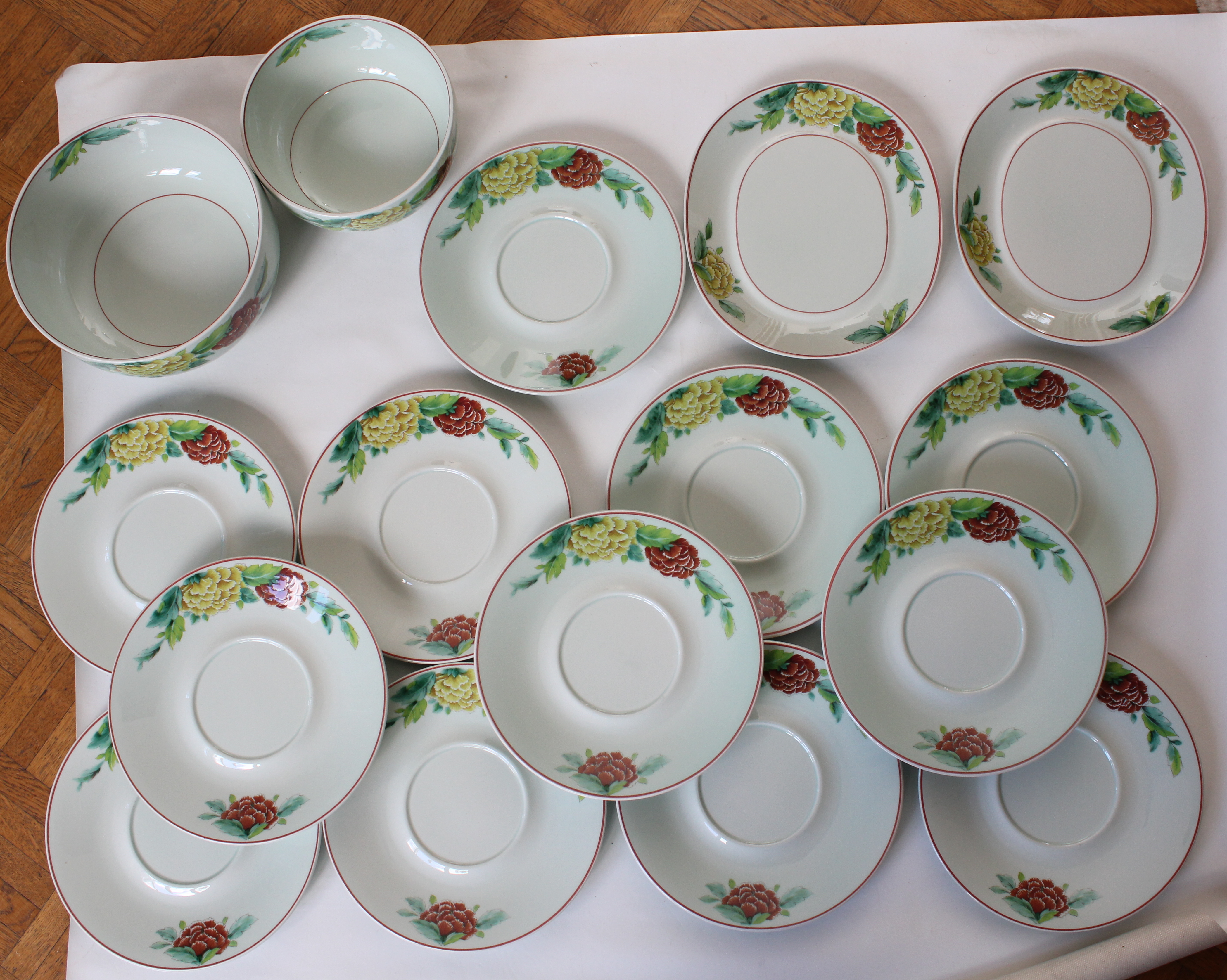 VILLEROY & BOCH mod�le T'chou pivoines 160 Issy-les-Moulineaux (92)