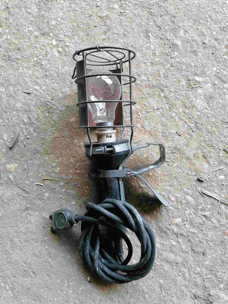 Vintage. Baladeuse des ann�es 60 compl�te.D�co loft .Atelier 23 Auxerre (89)