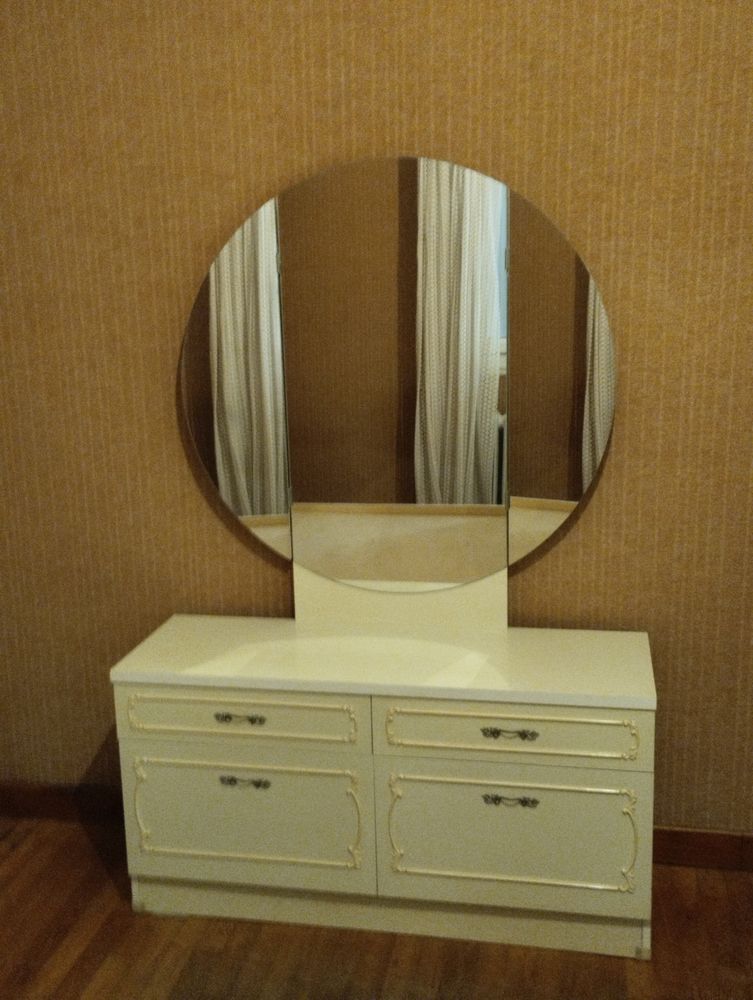 Vintage coiffeuse des ann�es 60/70 150 Condezaygues (47)