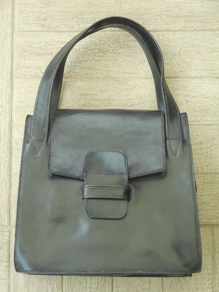 Sac vintage cuir noir 20 Nieuil-l'Espoir (86)