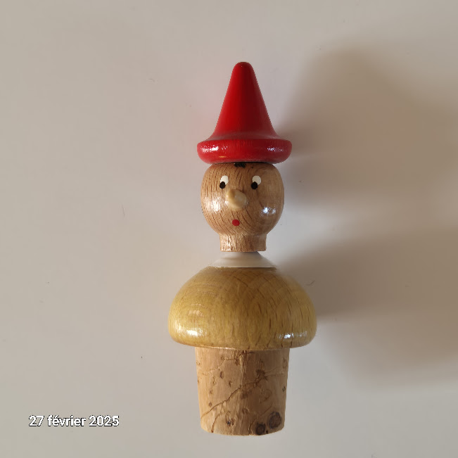 vintage Pinocchio Bouchon de bouteille en li�ge en bois, Rar 25 Saumur (49)