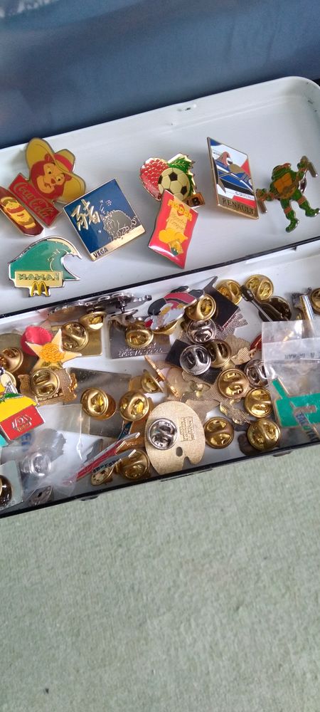 UN LOT DE PIN S VINTAGE 30 Brie-Comte-Robert (77)