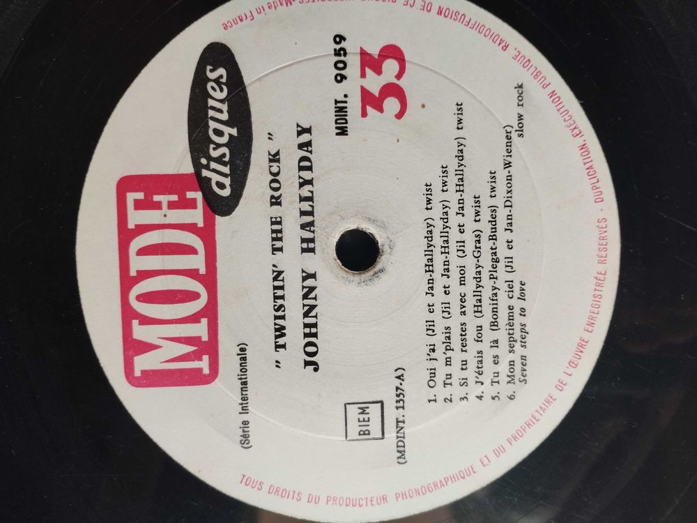 vinyl JOHNNY HALLYDAY 7 La Seyne-sur-Mer (83)