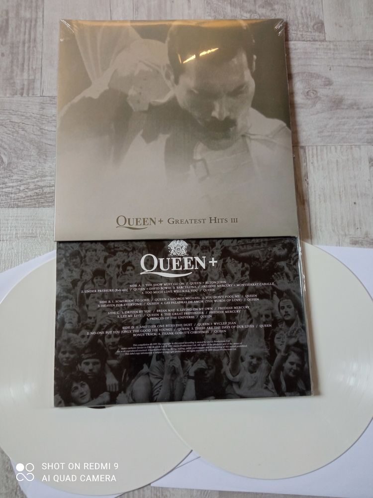 VINYL89 / Queen 0 Saint-Val�rien (89)