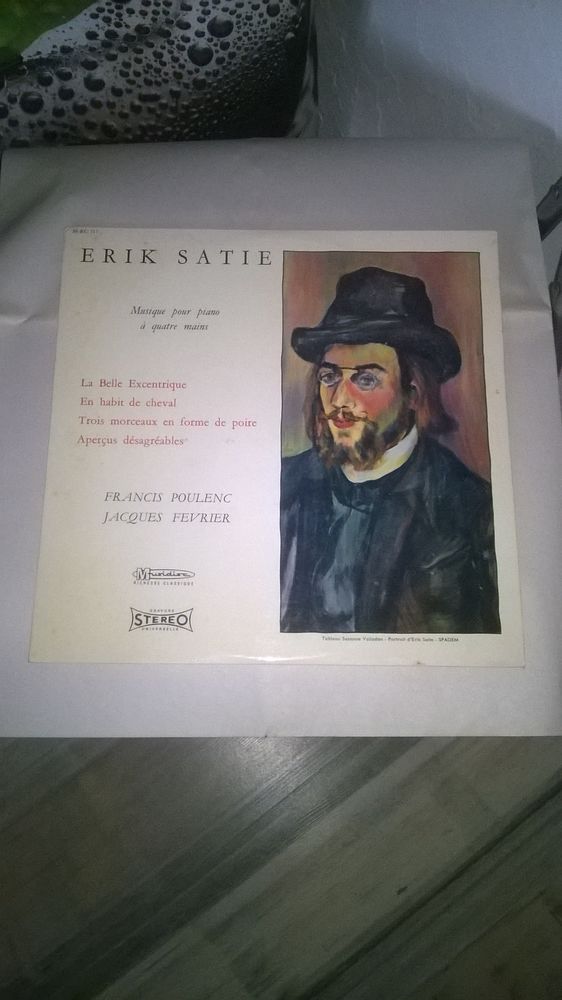 Vinyle Erik Satie
Musique pour Piano a quatre mains
Bon et 10 Talange (57)