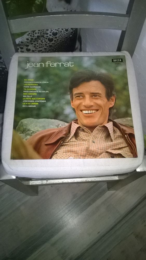 Vinyle Jean Ferrat
1971
Excellent etat
Ma Mome
Federico G 5 Talange (57)
