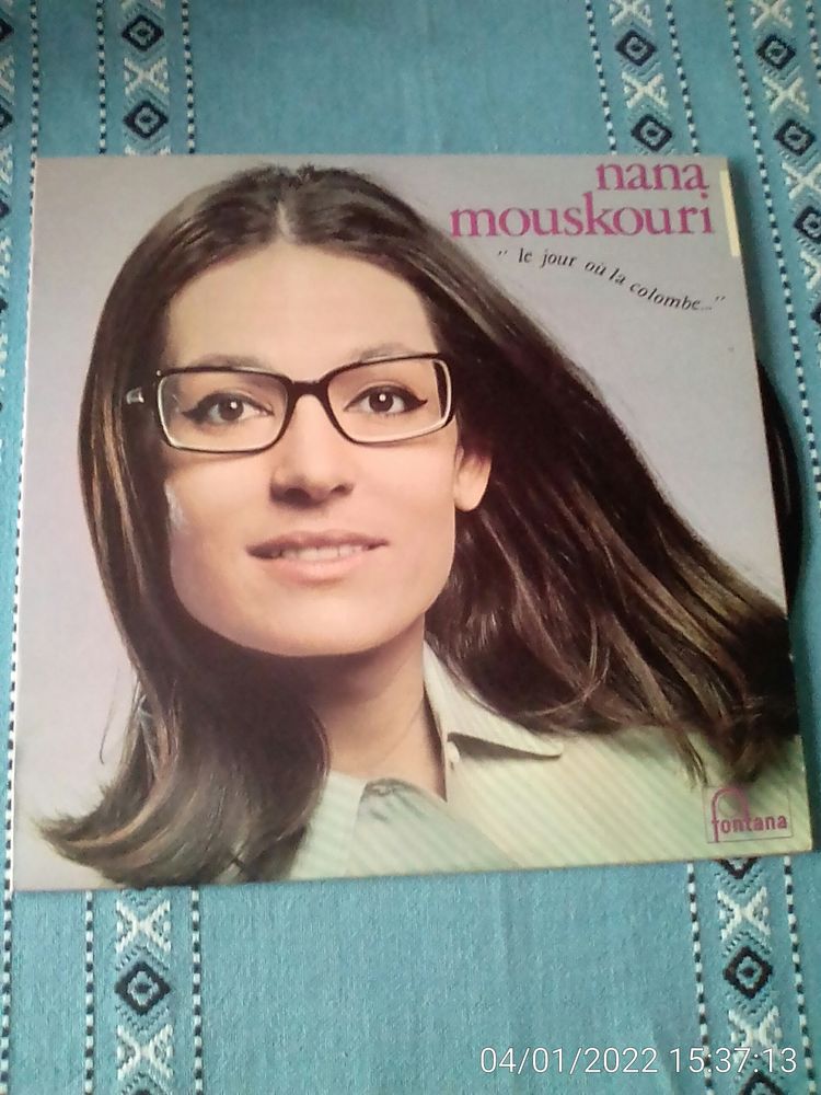 Vinyle 33T LE JOUR OU LA COLOMBE-NANA MOUSKOURI 15 Cachan (94)