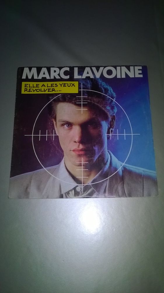 Vinyle 45 T  Marc Lavoine 
Elle A Les Yeux Revolver 
1985
5 Talange (57)