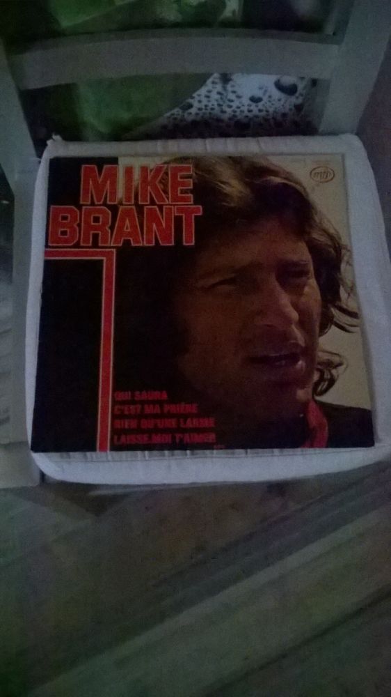 Vinyle Mike Brant 
C est ma prière
1976
Bon etat
C'est M 5 Talange (57)