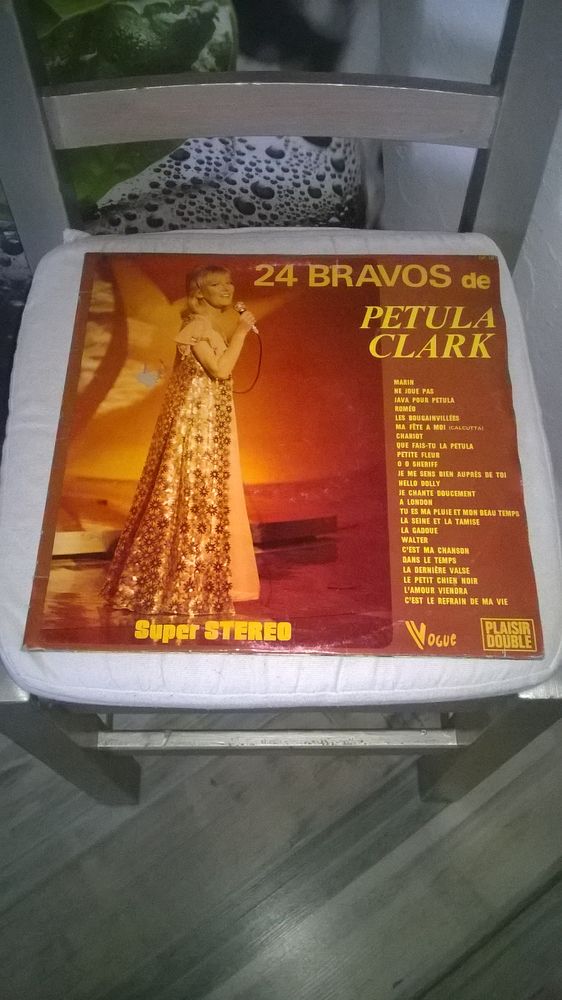 Vinyle Petula Clark
24 Bravos
1974
Bon etat
Pochette use 9 Talange (57)