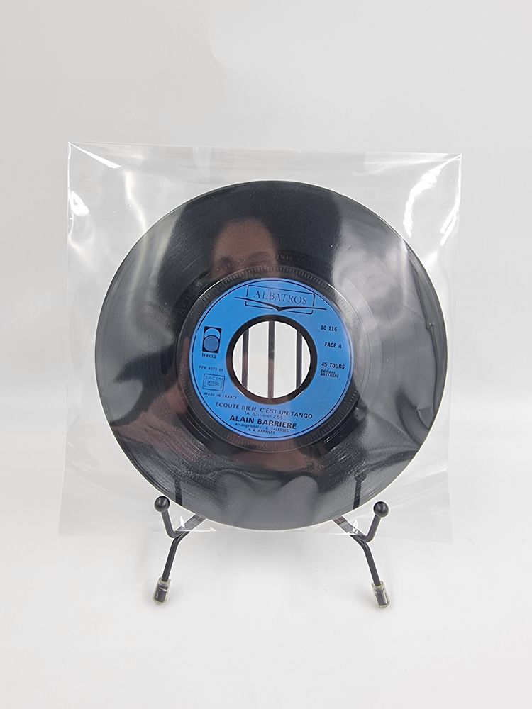 Vinyle 45 tours Alain Barri�re : �coute Bien, c'est un Tango 1 Vulbens (74)