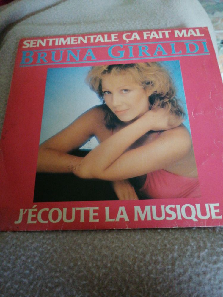 Vinyle 45 tours Bruna Giraldi  sentimentale �a fait mal 
5 Saint-Yzan-de-Soudiac (33)