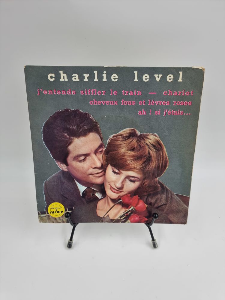 Vinyle 45 tours Charlie Level : J'Entends Siffler le Train.. 3 Vulbens (74)