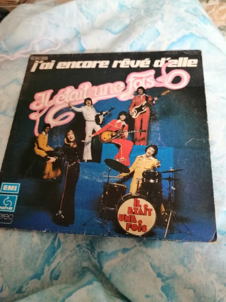 Vinyle 45 tours Il �tait une fois  J'ai encore r�v� d'elle  7 Saint-Yzan-de-Soudiac (33)