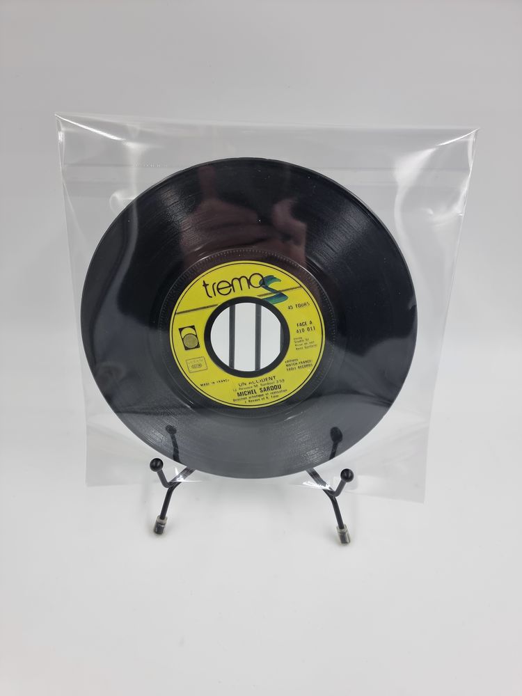 Vinyle 45 tours Michel Sardou : Un Accident / Requin Chagrin 2 Vulbens (74)