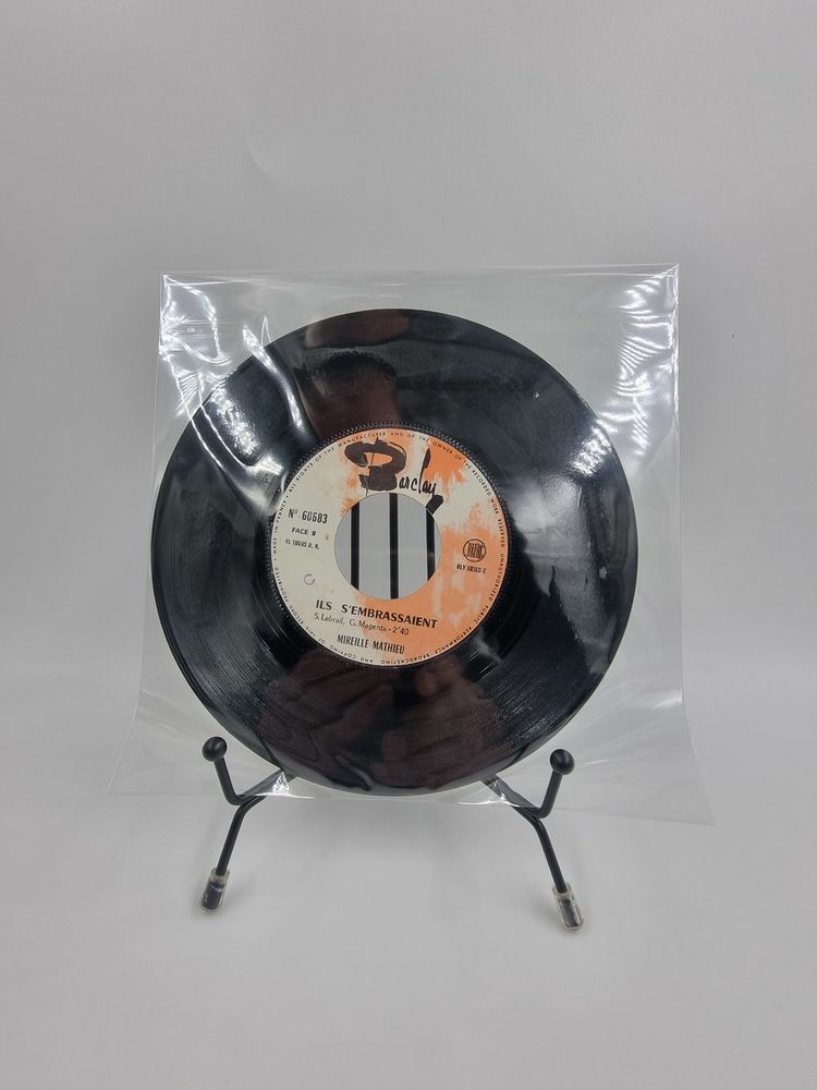 Vinyle 45 tours Mireille Mathieu : Ils s'Embrassaient... 1 Vulbens (74)