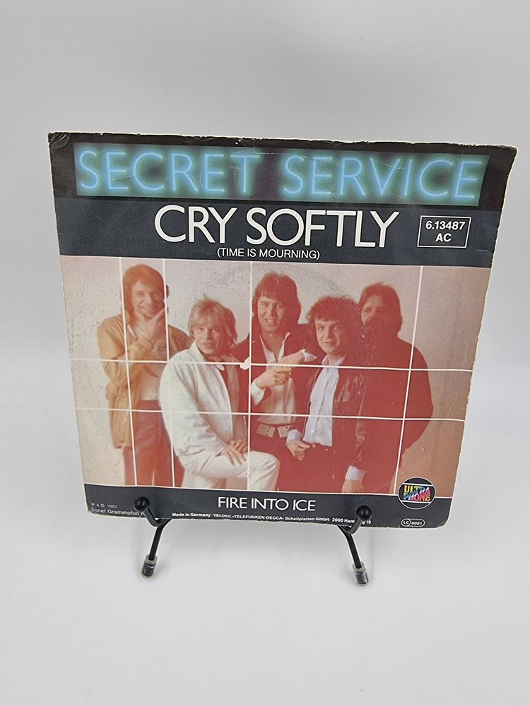 Vinyle 45 tours Secret Service : Cry Softly (Time is...) 1 Vulbens (74)