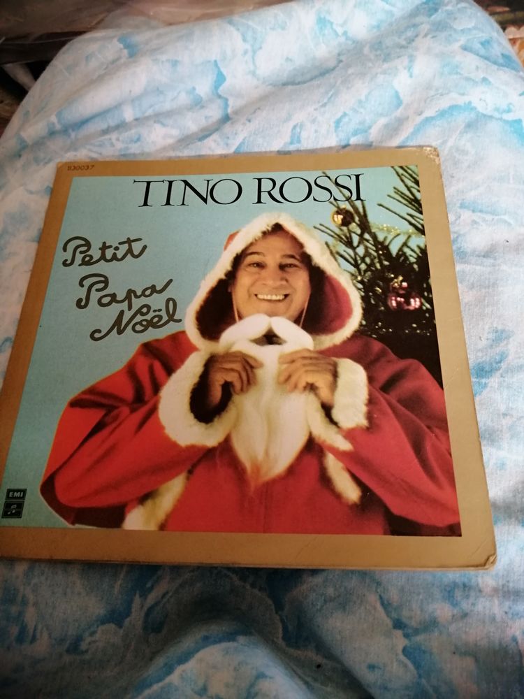 Vinyle 45 tours Tino Rossi  Petit ppa No�l  1946 10 Saint-Yzan-de-Soudiac (33)