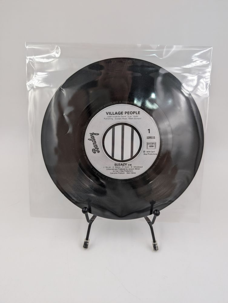 Vinyle 45 tours Village People : Sleazy sans fourreau 2 Vulbens (74)