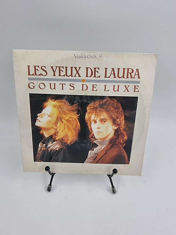 Vinyle 45 tours Les Yeux de Laura / Gouts de Luxe 2 Vulbens (74)