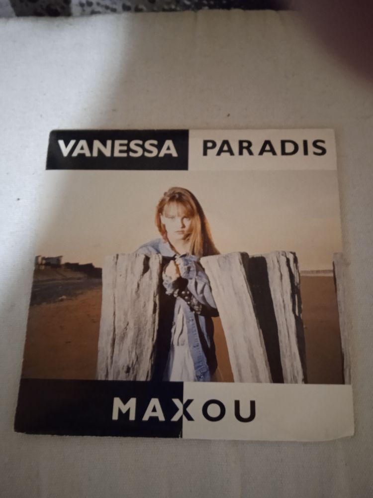 Vinyle 45 T Vanessa Paradis
Maxou
1988 15 Talange (57)