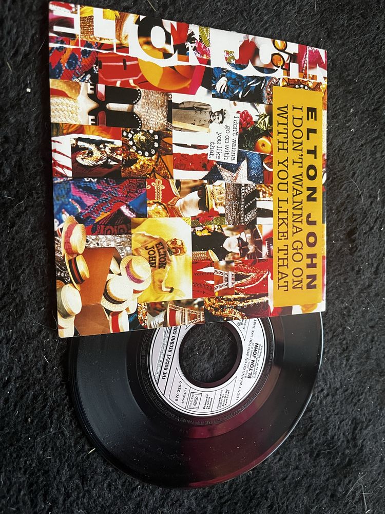 Vinyles Elton John 2 Nevers (58)