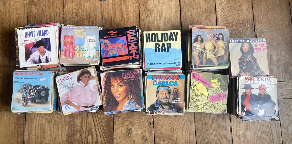 lot de 700 vinyles 45 tours (Ann�es 70/80) 200 Rennes (35)