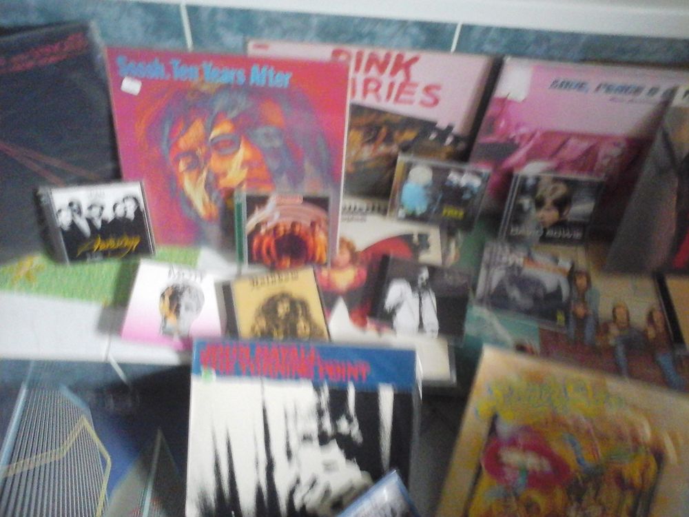 VINYLS et CD ann�es 60, 70 ...
1 Jussey (70)