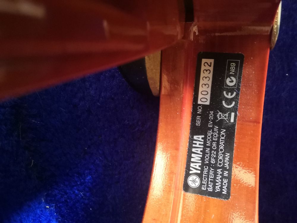 Violon �lectrique Yamaha 700 Menton (06)