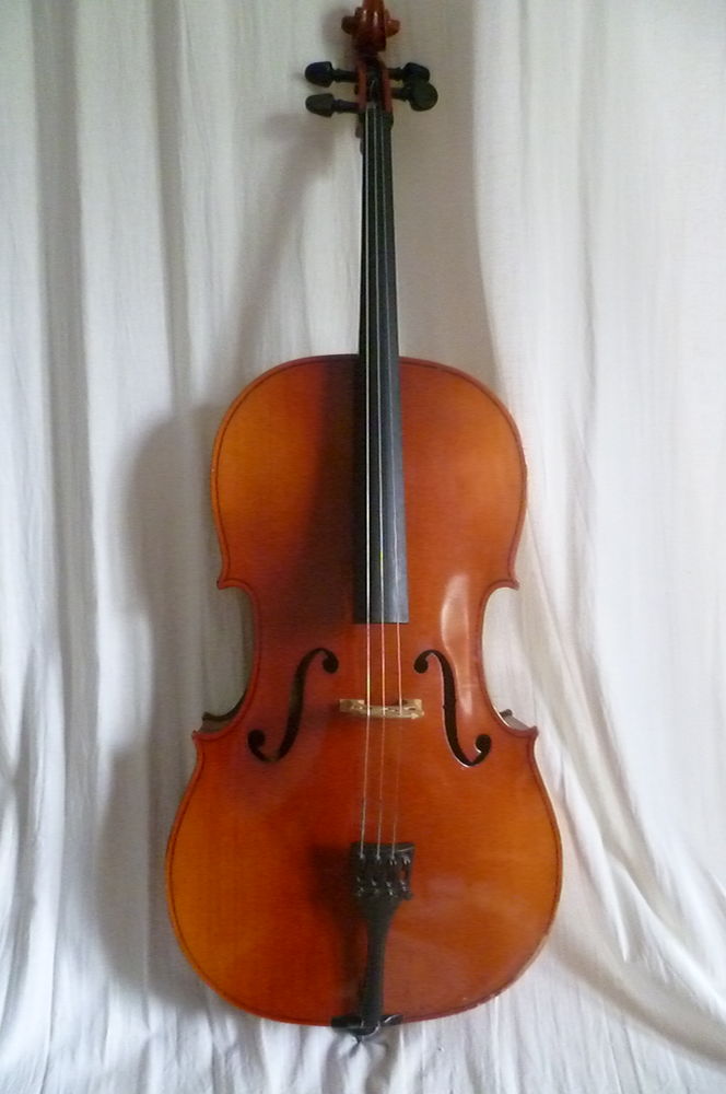Violoncelle 1/2 tr�s bon �tat 500 Paris 20 (75)