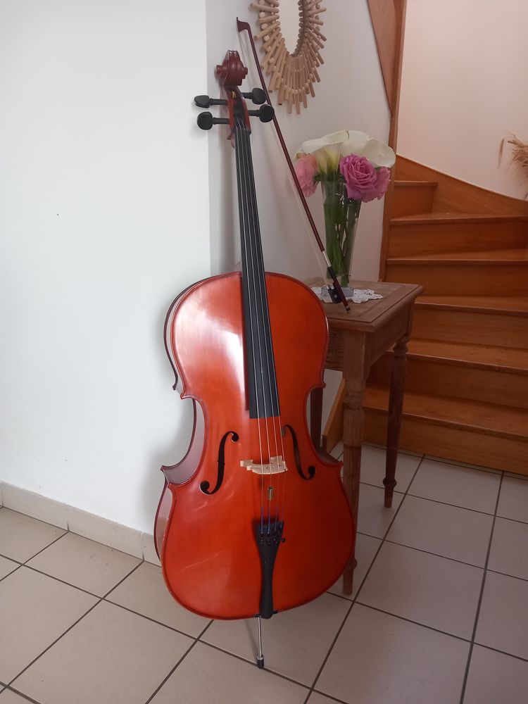 Violoncelle YAMAHA 900 Carhaix-Plouguer (29)