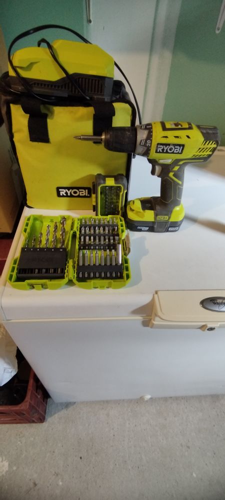 visseuse persseuse d�visseuse ryobi de 7ans 0 Rouvres-Saint-Jean (45)