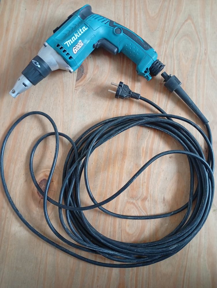 Visseuse placo MAKITA 85 Montmoreau-Saint-Cybard (16)