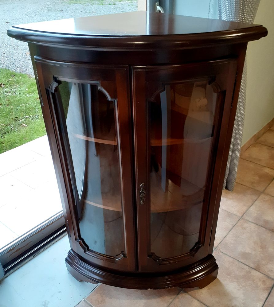 Vitrine d'angle 70 Saint-Doulchard (18)