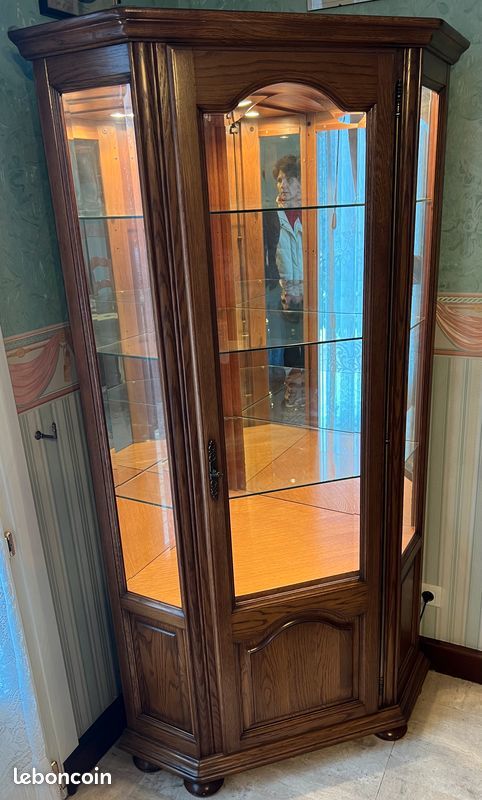 Vitrine d'angle 300 Brive-la-Gaillarde (19)