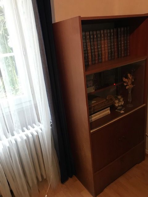 vitrine biblioth�que 25 Saint-L�ger-Vauban (89)