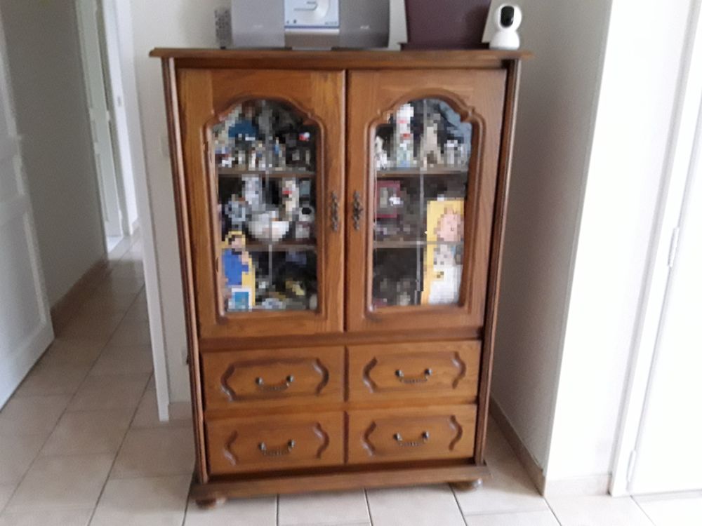 Vitrine en bois rustique , portes vitr�es
100 Gainneville (76)