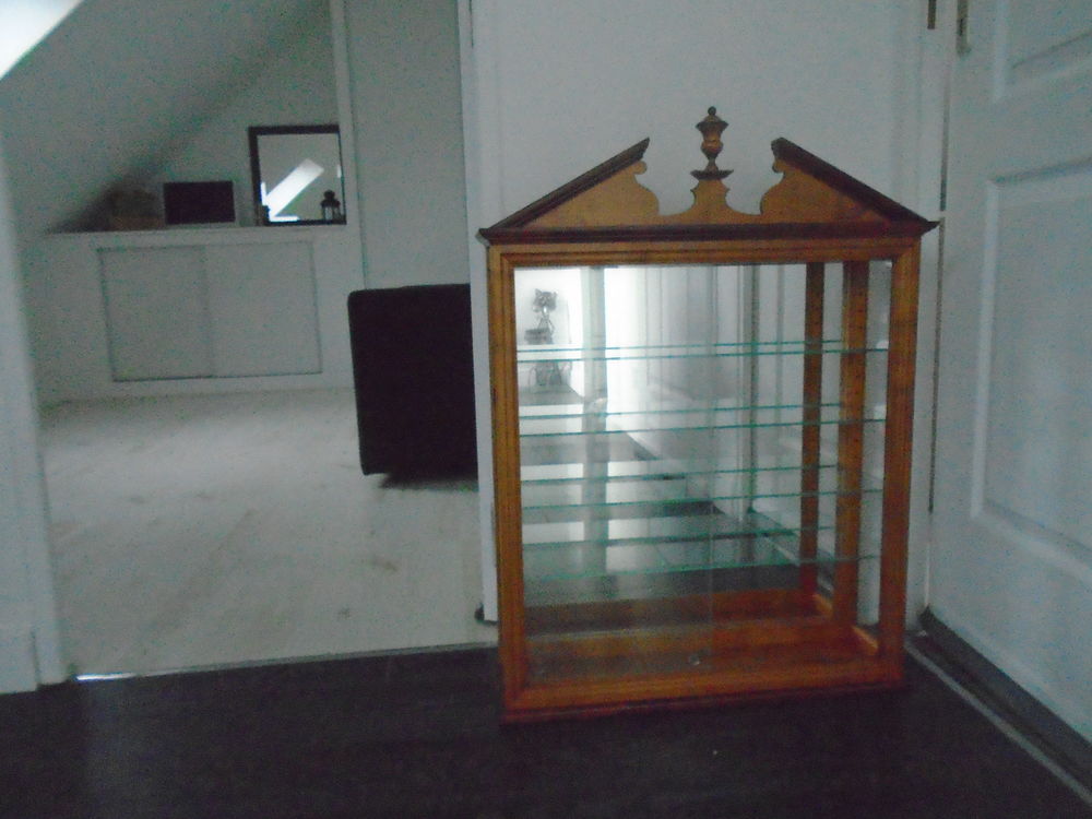 vitrine en bois 55 Maillot (89)