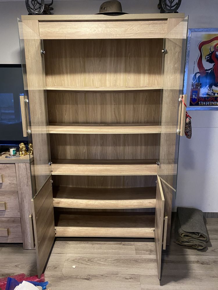 vitrine bois 250 Montpellier (34)