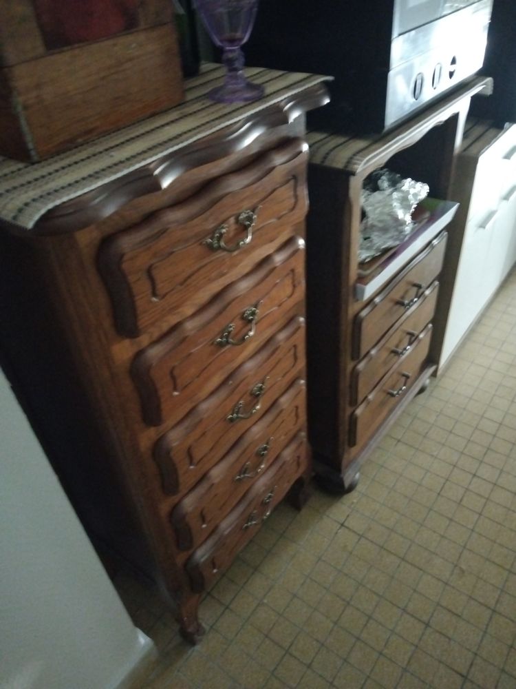 Vitrine commodes chiffonier tablle de nuit bureau sommier 2p 40 Moulins (03)