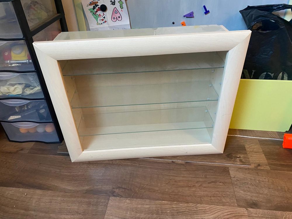 Vitrine decorative 20 Fontaine-la-Guyon (28)