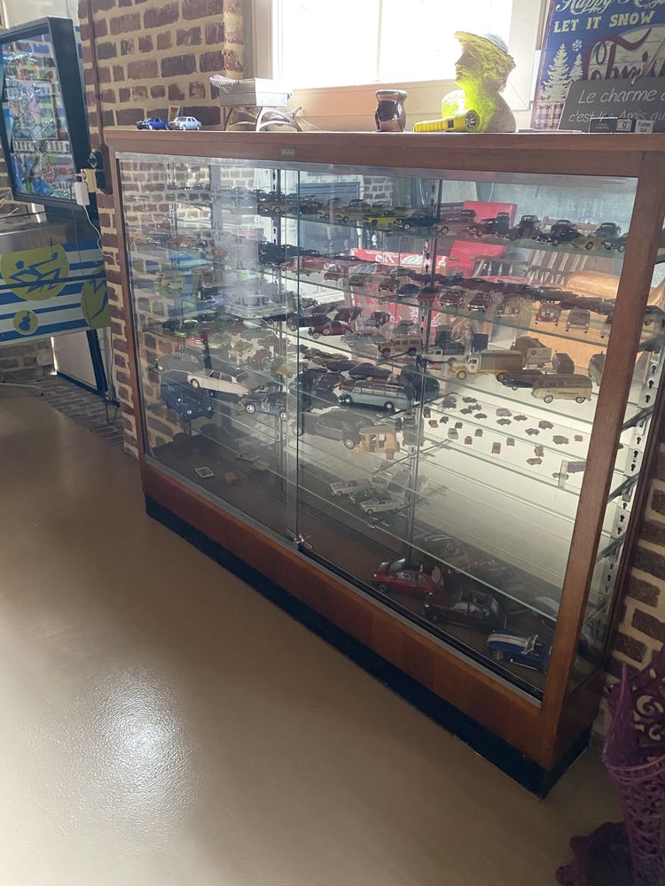 Vitrine �tag�re de commerce Ch.Leclerc Lille 1499 Saint-Quentin (02)